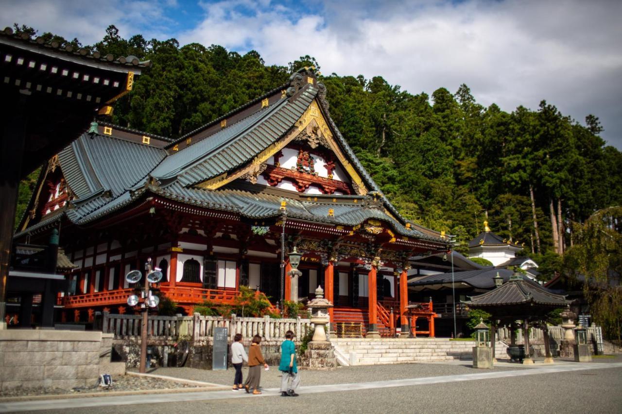宿坊 端場坊｜Temple Hotel Habanobo Minobu Exteriör bild
