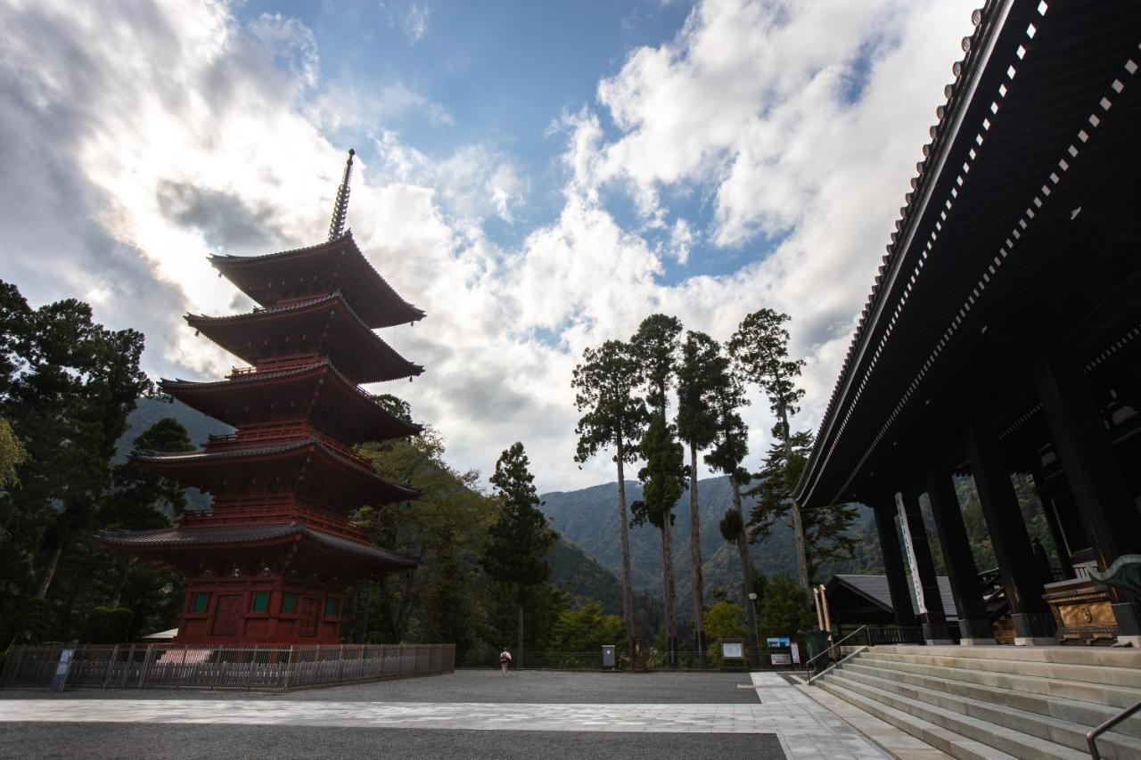 宿坊 端場坊｜Temple Hotel Habanobo Minobu Exteriör bild